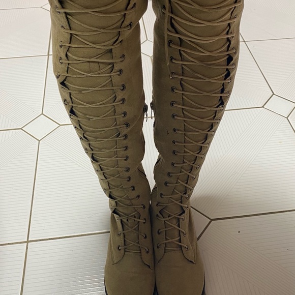 Suede khaki boots size 6.5 - Picture 3 of 3